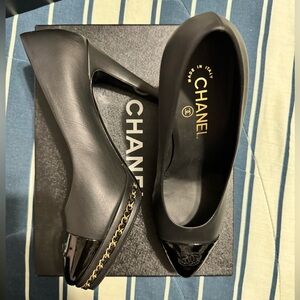 Chanel Black Leather Pumps with Gold Chain Trim